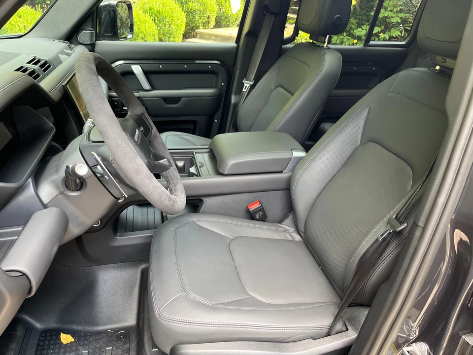 2023 Land Rover Defender L663 - Image 29 of 31