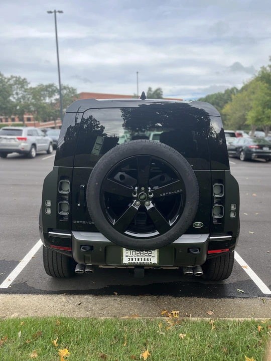 2023 Land Rover Defender L663 - Image 11 of 31