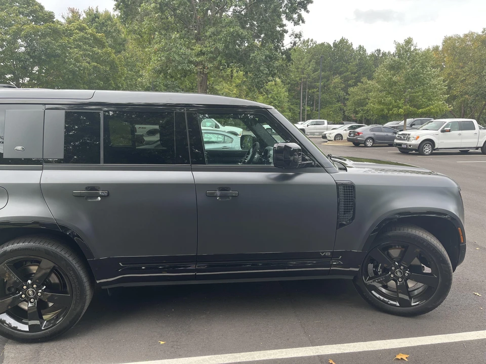 2023 Land Rover Defender L663 - Image 14 of 31