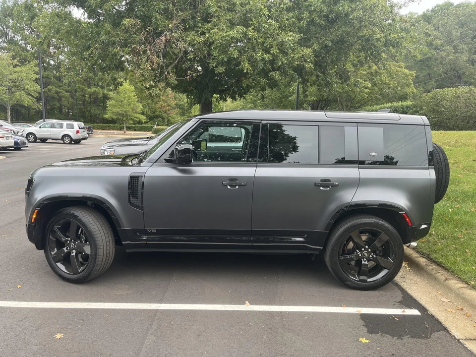 2023 Land Rover Defender L663 - Image 10 of 31