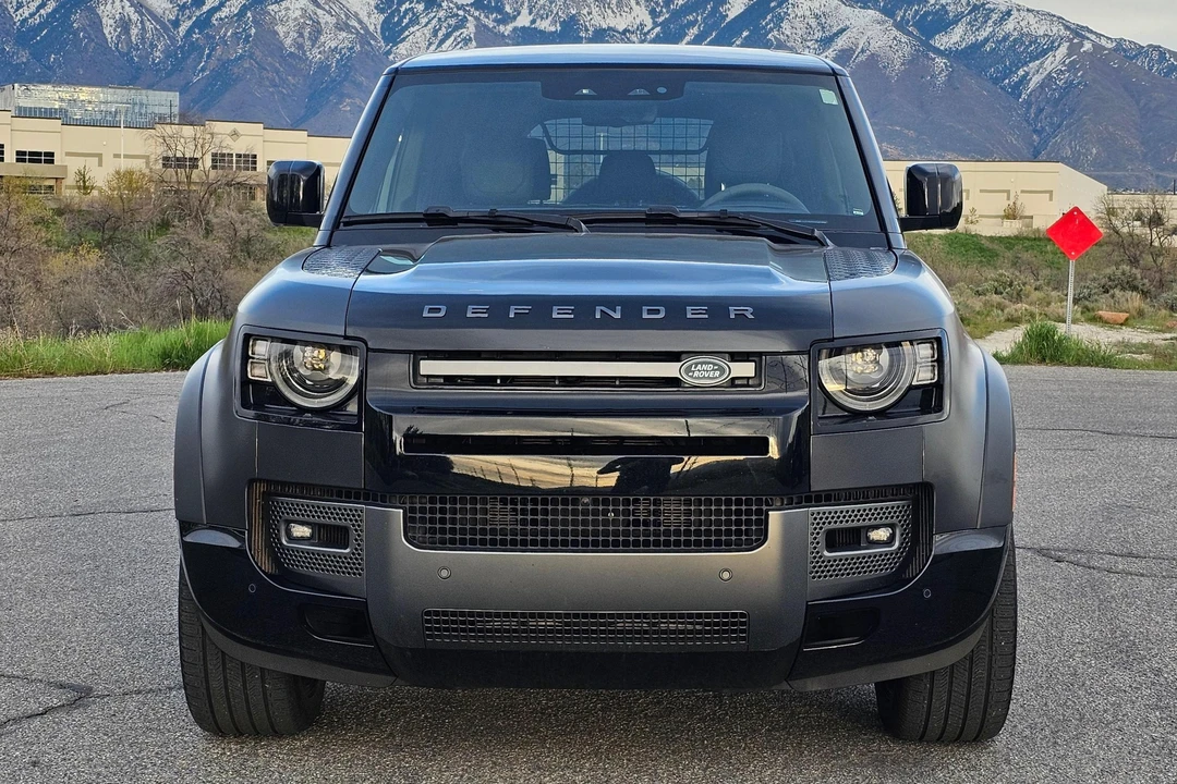 2023 Land Rover Defender L663 - Image 2 of 31