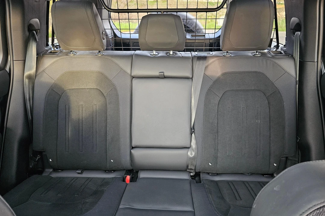 2023 Land Rover Defender L663 - Image 28 of 31