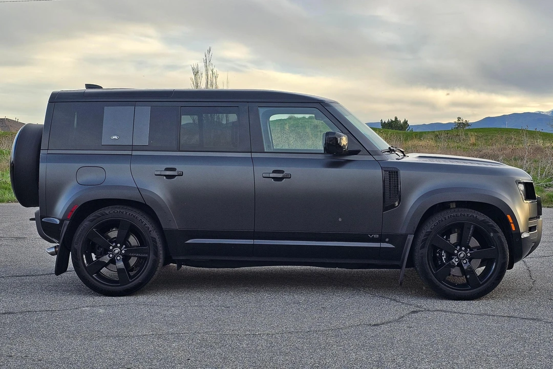 2023 Land Rover Defender L663 - Image 3 of 31