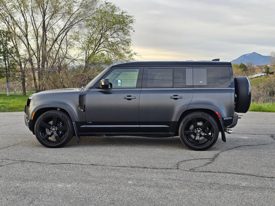 2023 Land Rover Defender L663 - Image 7 of 31