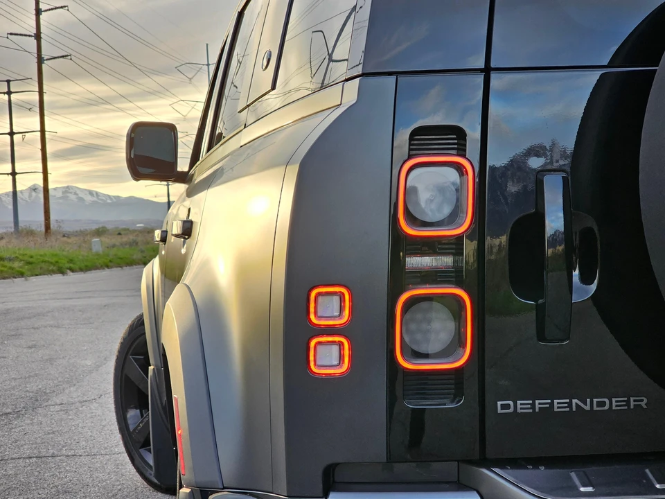 2023 Land Rover Defender L663 - Image 19 of 31