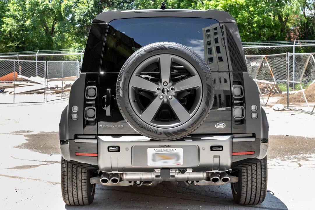 2023 Land Rover Defender L663 - Image 5 of 31