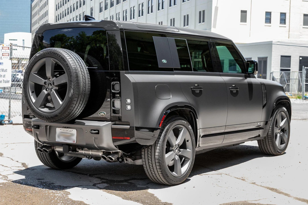 2023 Land Rover Defender L663 - Image 9 of 31