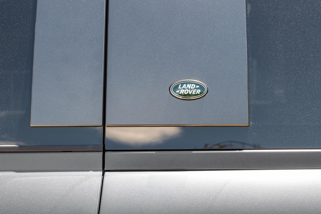 2023 Land Rover Defender L663 - Image 15 of 31
