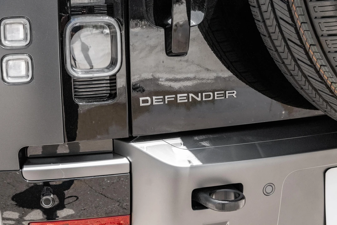 2023 Land Rover Defender L663 - Image 16 of 31