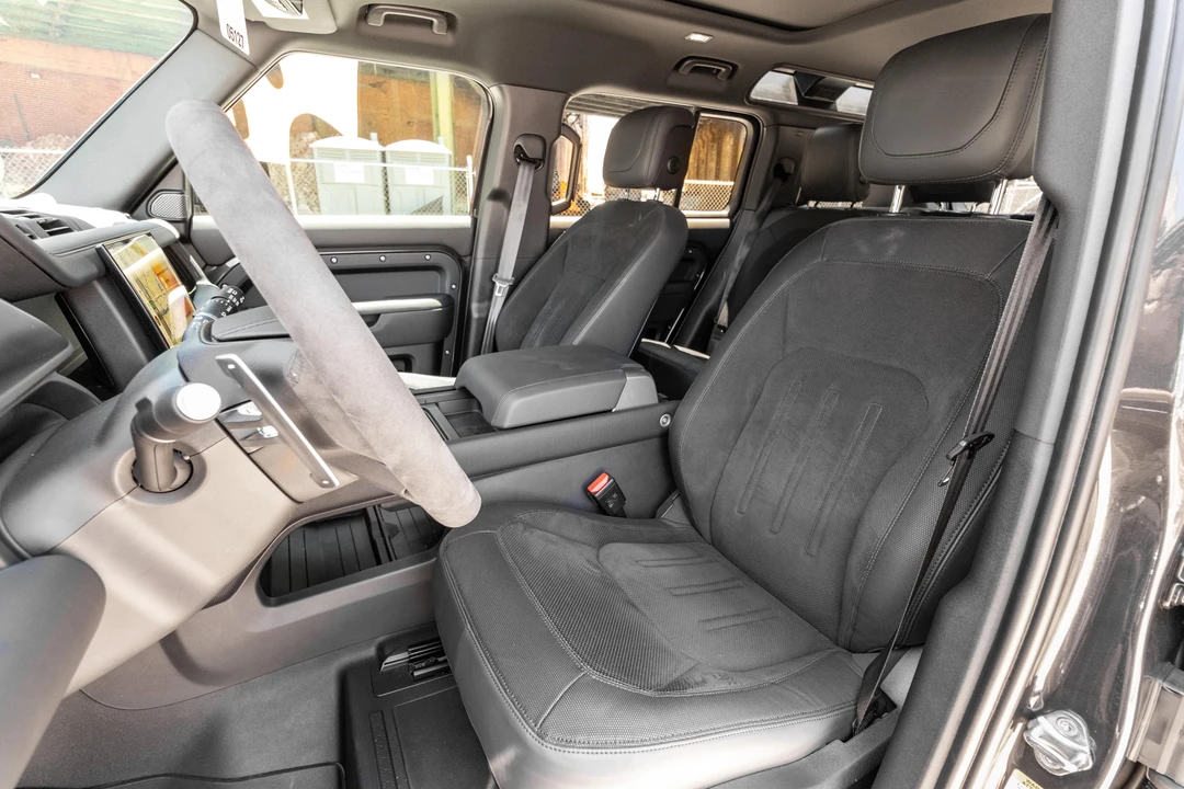 2023 Land Rover Defender L663 - Image 26 of 31