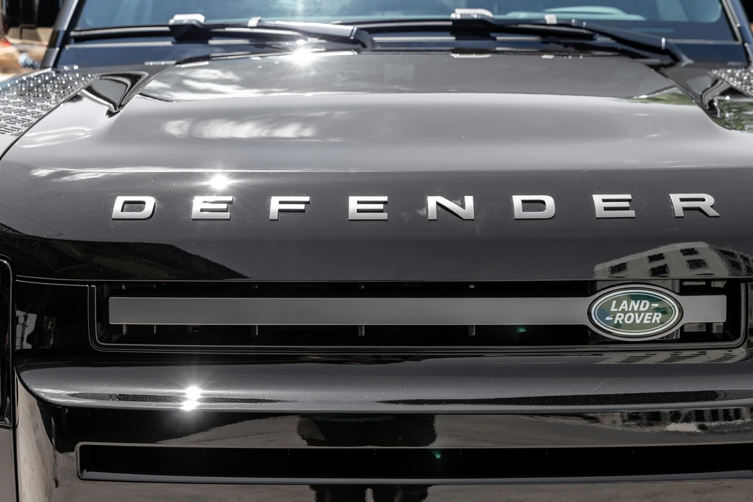 2023 Land Rover Defender L663 - Image 12 of 31