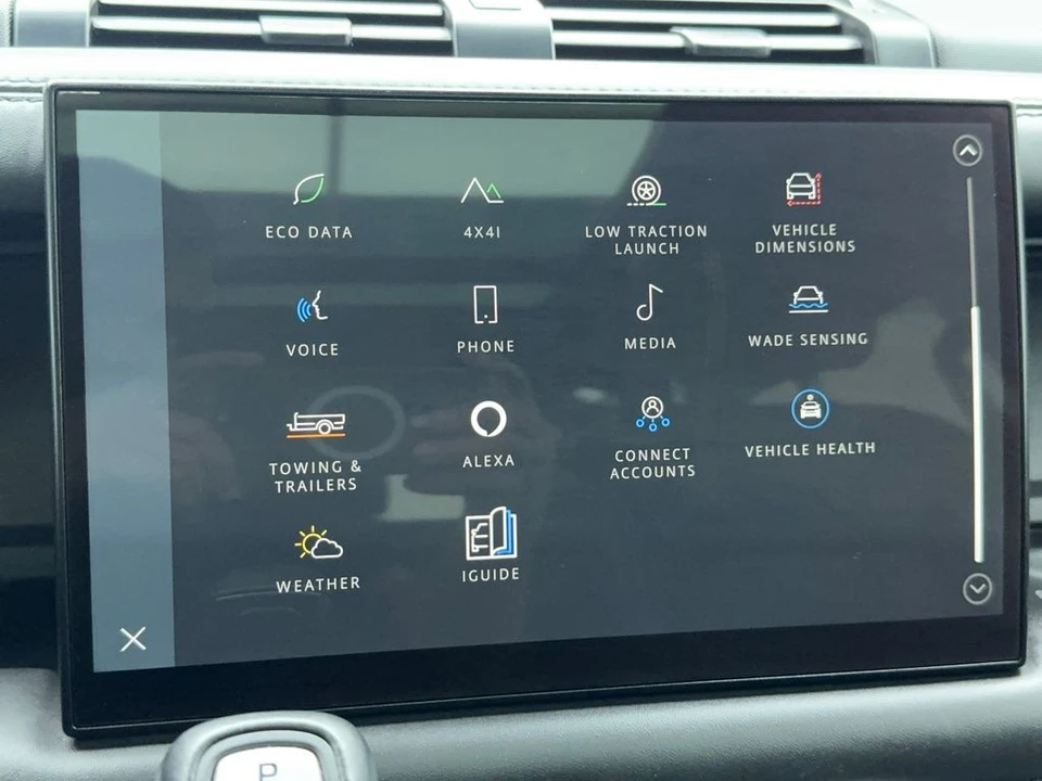 2023 Land Rover Defender V8 - Image 30 of 31