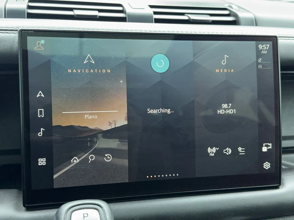 2023 Land Rover Defender V8 - Image 27 of 31