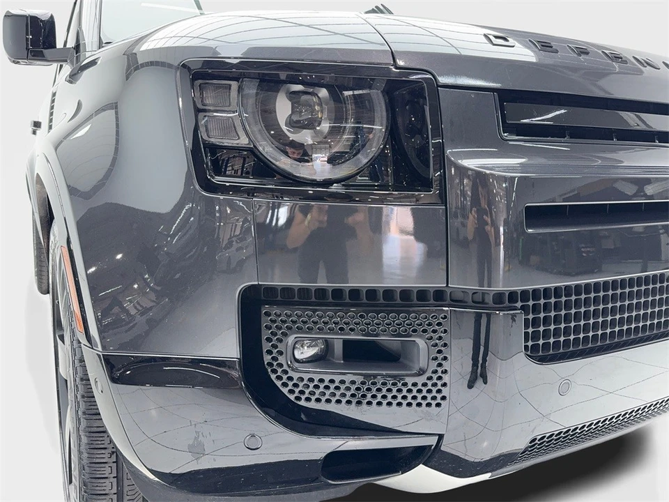 2023 Land Rover Defender L663 - Image 4 of 12
