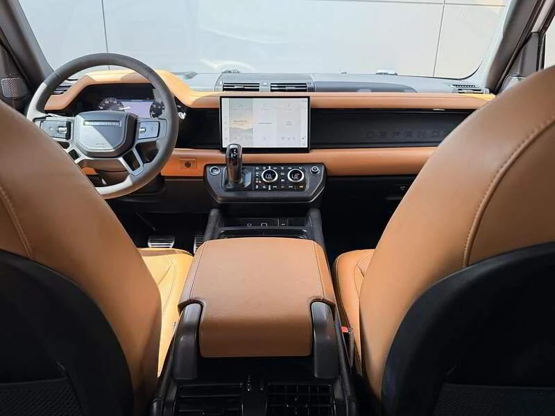 2023 Land Rover Defender V8 - Image 16 of 20