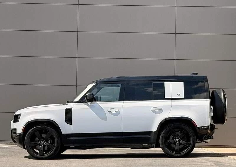 2023 Land Rover Defender V8 - Image 3 of 20