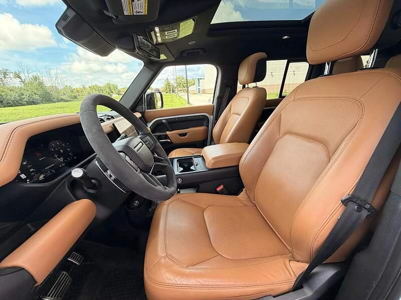 2023 Land Rover Defender V8 - Image 9 of 20
