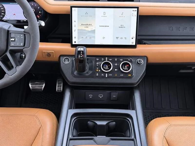 2023 Land Rover Defender V8 - Image 14 of 20