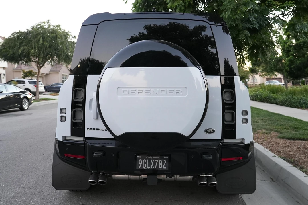 2023 Land Rover Defender L663 - Image 5 of 31