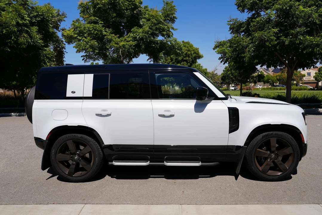 2023 Land Rover Defender L663 - Image 16 of 31