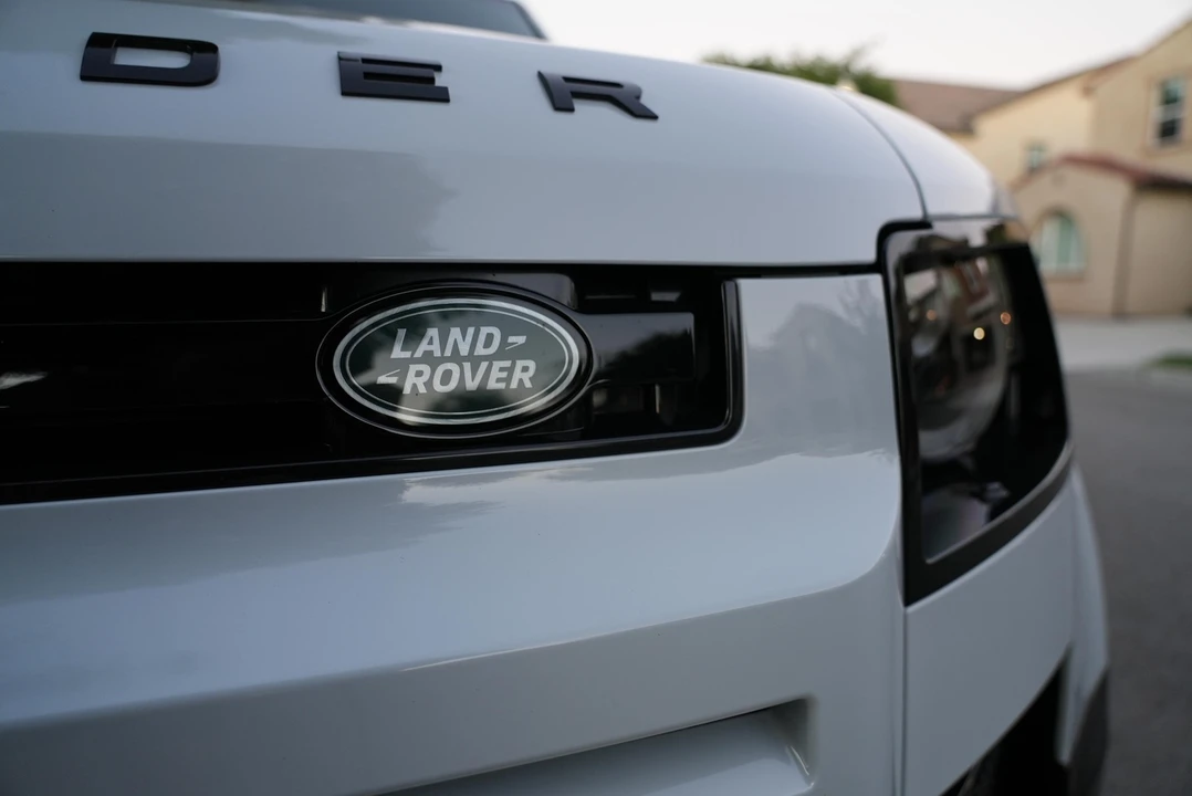 2023 Land Rover Defender L663 - Image 21 of 31