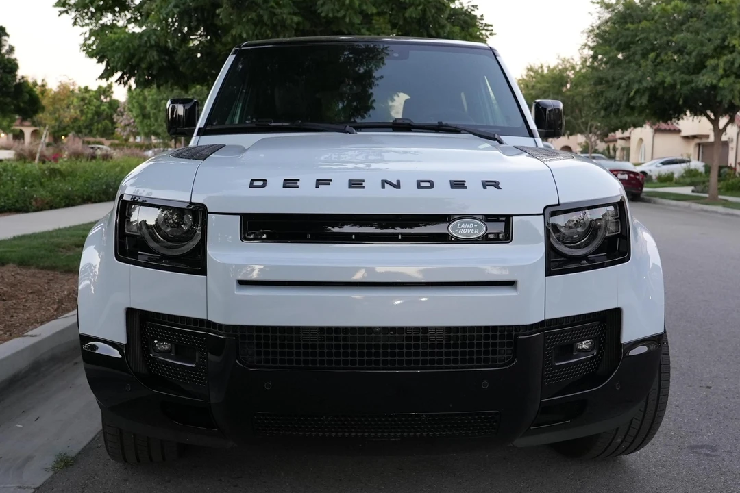 2023 Land Rover Defender L663 - Image 2 of 31