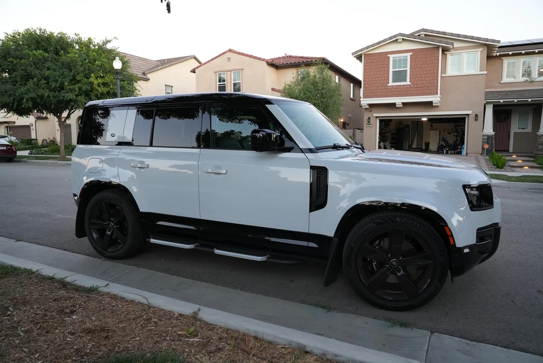 2023 Land Rover Defender L663 - Image 17 of 31