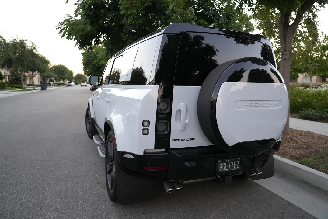 2023 Land Rover Defender L663 - Image 13 of 31