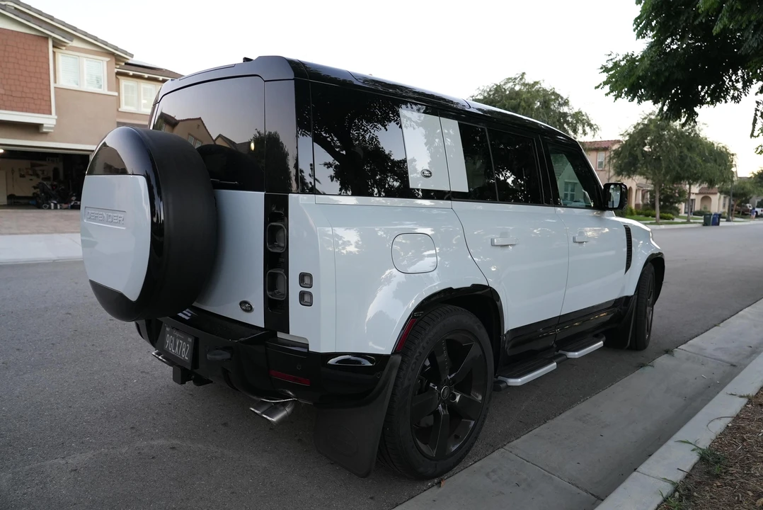 2023 Land Rover Defender L663 - Image 15 of 31