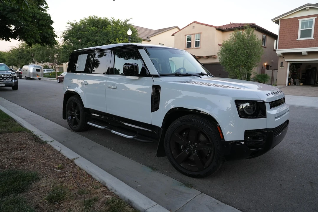 2023 Land Rover Defender L663 - Image 18 of 31