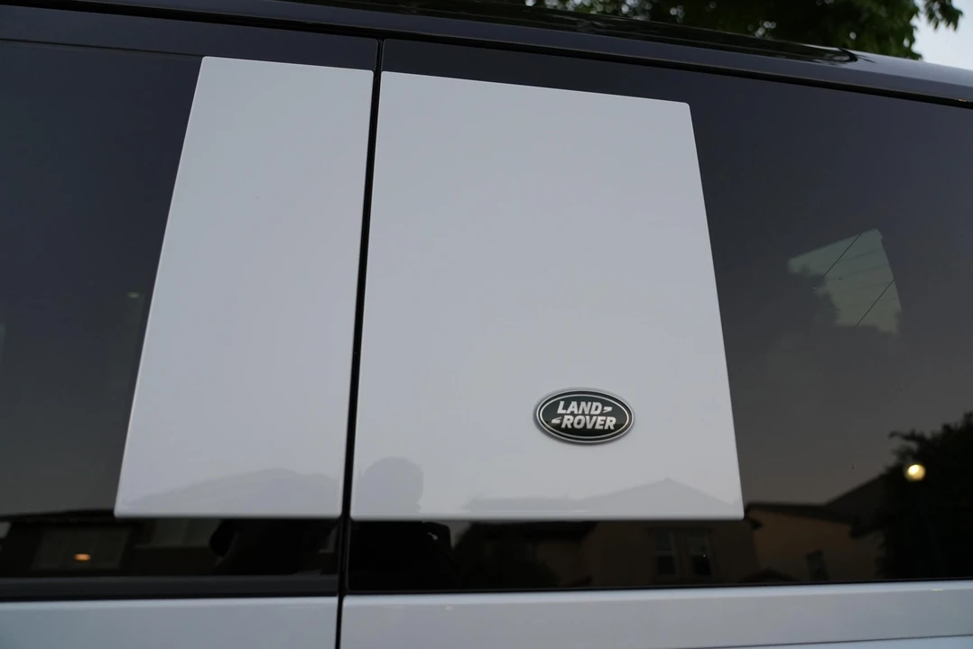 2023 Land Rover Defender L663 - Image 23 of 31