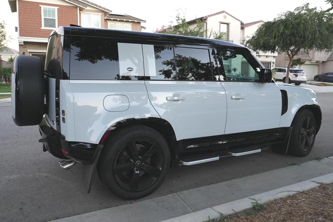 2023 Land Rover Defender L663 - Image 4 of 31