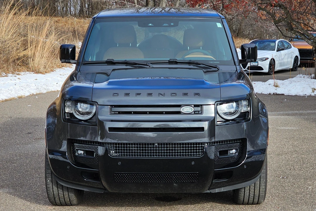 2023 Land Rover Defender L663 - Image 2 of 31