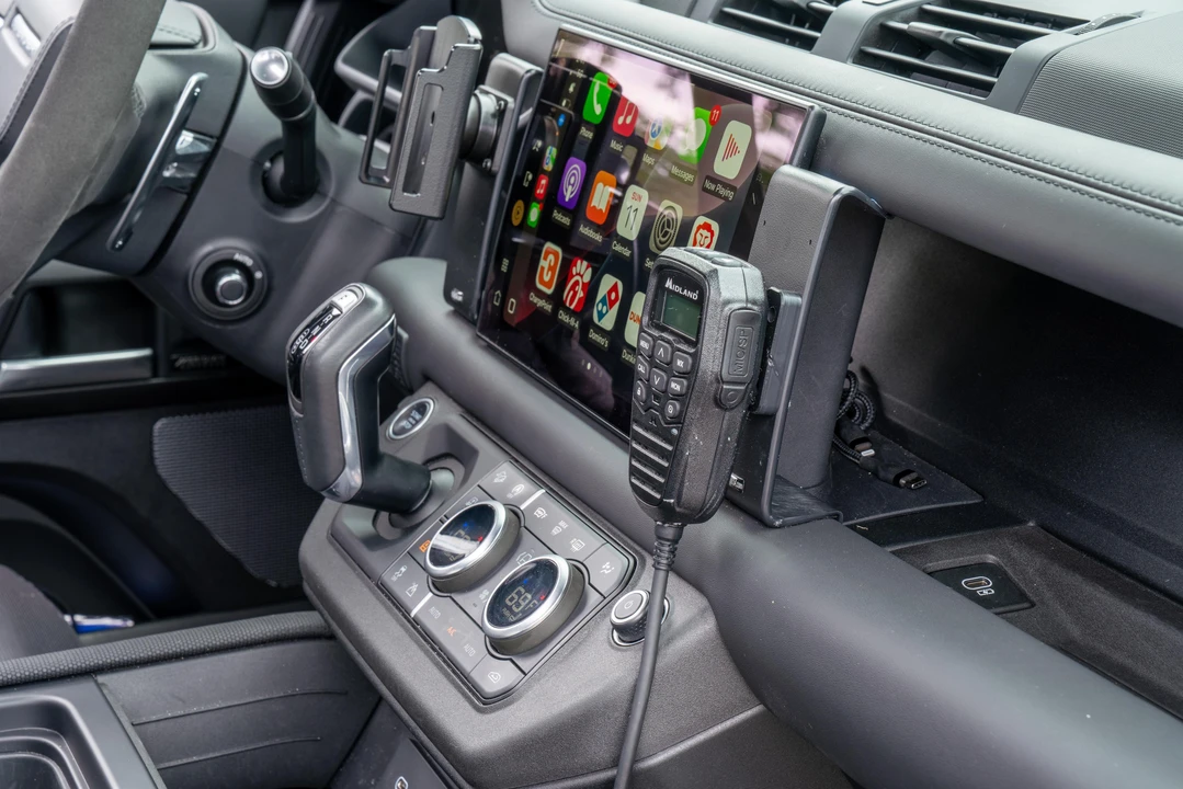 2023 Land Rover Defender L663 - Image 26 of 31