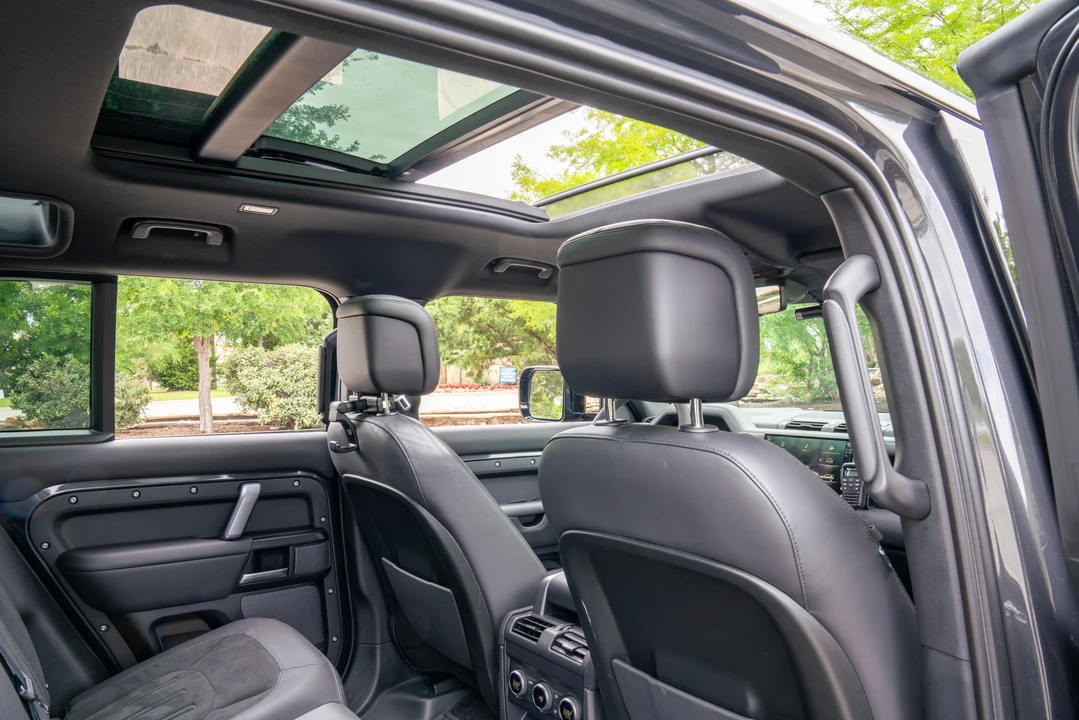 2023 Land Rover Defender L663 - Image 30 of 31