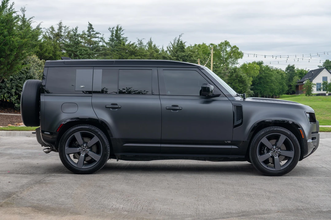 2023 Land Rover Defender L663 - Image 8 of 31