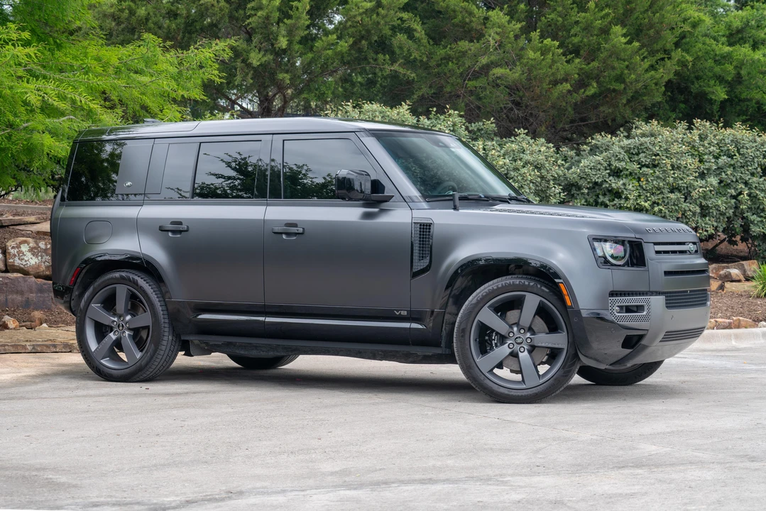 2023 Land Rover Defender L663 - Image 9 of 31