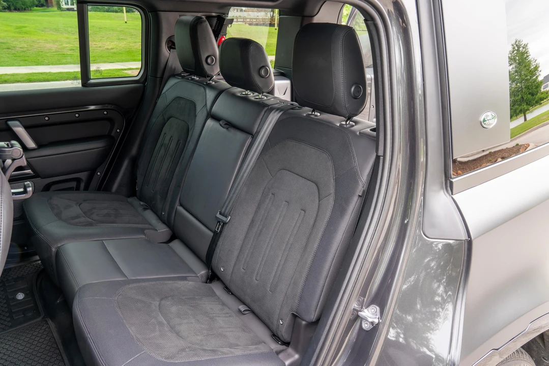 2023 Land Rover Defender L663 - Image 23 of 31