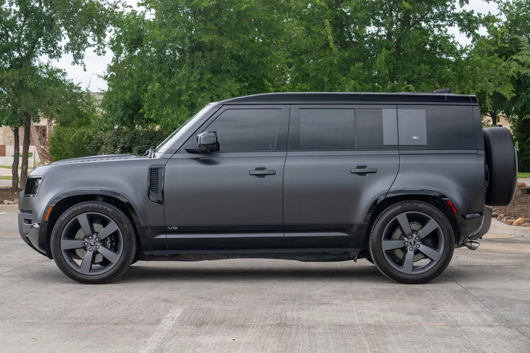 2023 Land Rover Defender L663 - Image 3 of 31