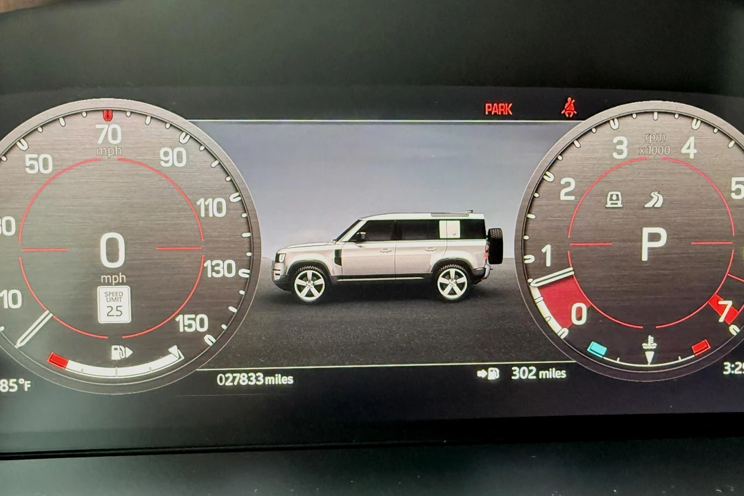 2023 Land Rover Defender L663 - Image 18 of 31