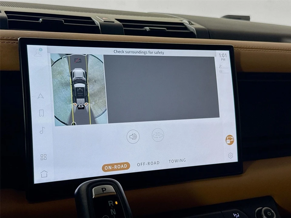 2023 Land Rover Defender V8 - Image 10 of 31