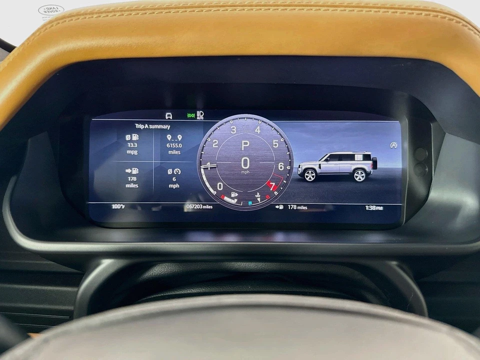 2023 Land Rover Defender V8 - Image 14 of 31