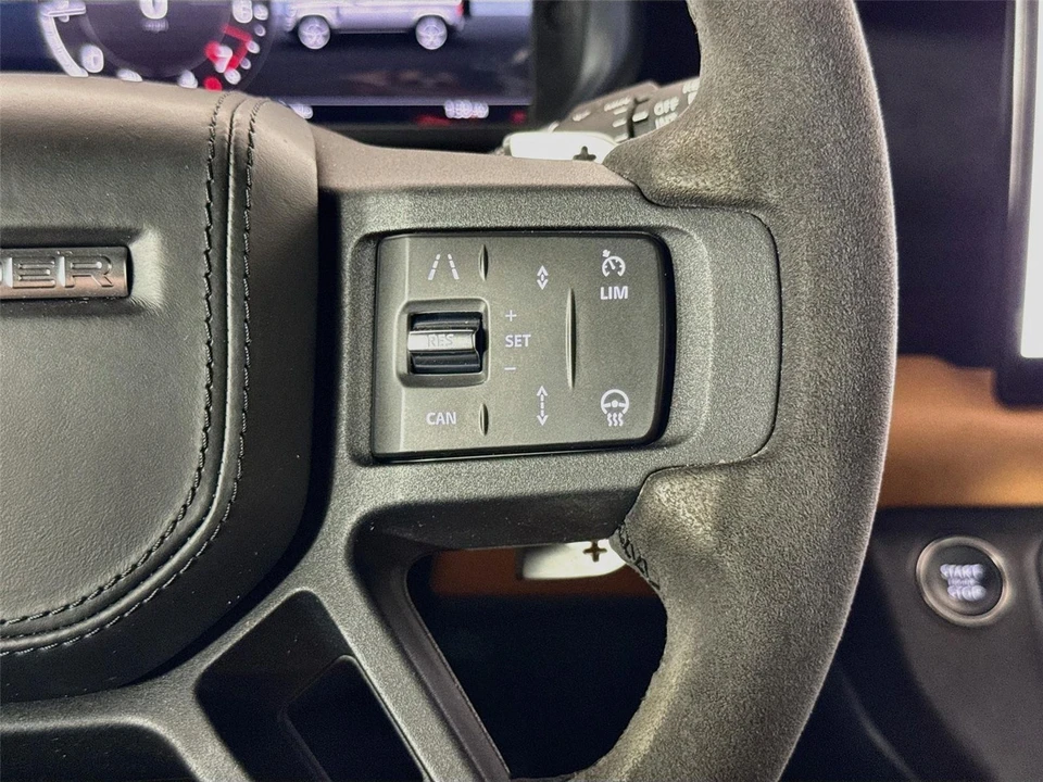 2023 Land Rover Defender V8 - Image 16 of 31