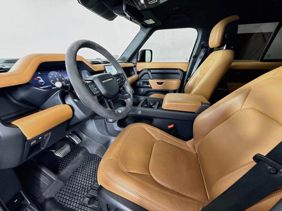 2023 Land Rover Defender V8 - Image 11 of 31