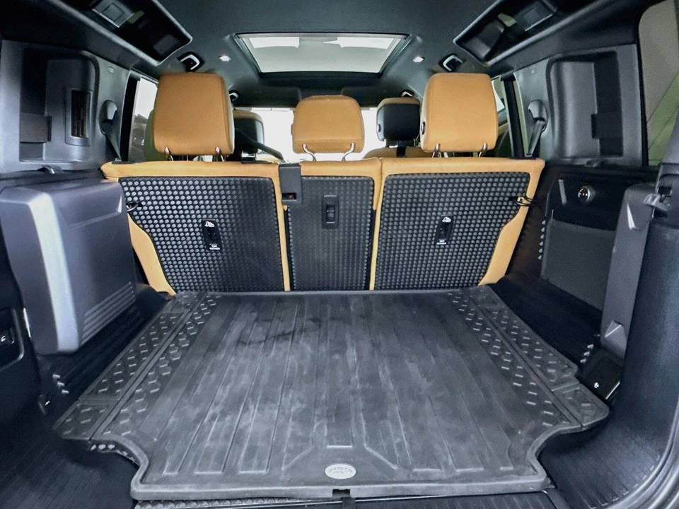 2023 Land Rover Defender V8 - Image 31 of 31
