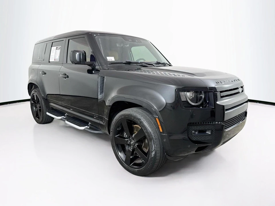 2023 Land Rover Defender V8 - Image 8 of 31