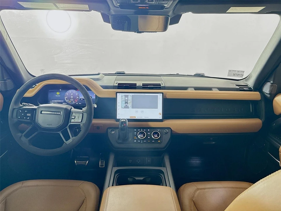 2023 Land Rover Defender V8 - Image 3 of 31