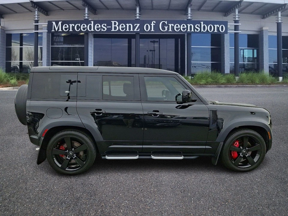 2023 Land Rover Defender L663 - Image 7 of 31