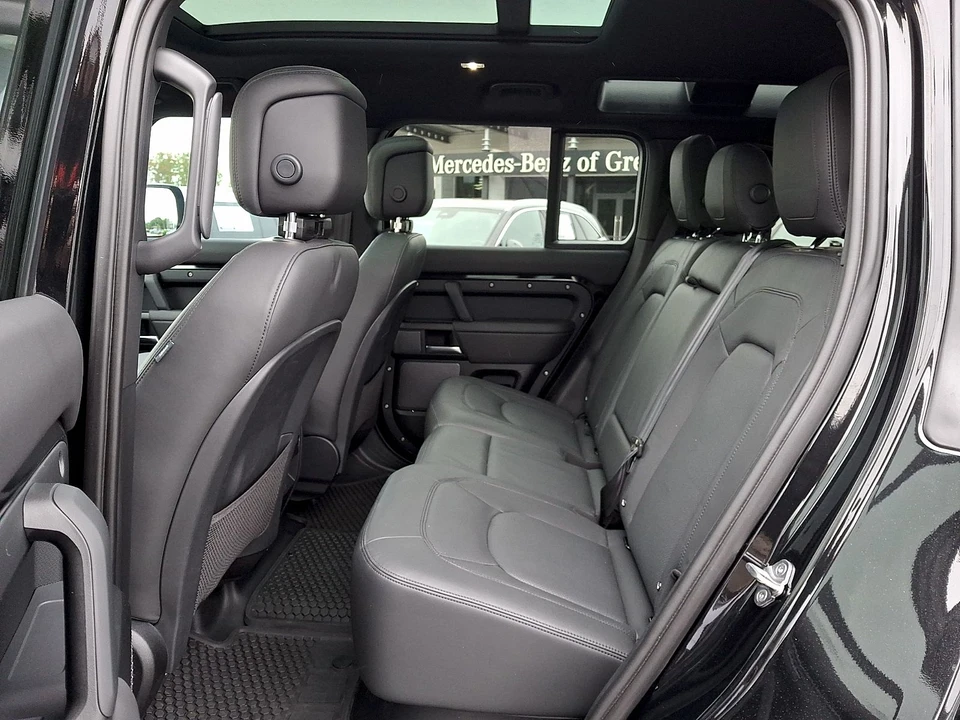 2023 Land Rover Defender L663 - Image 10 of 31