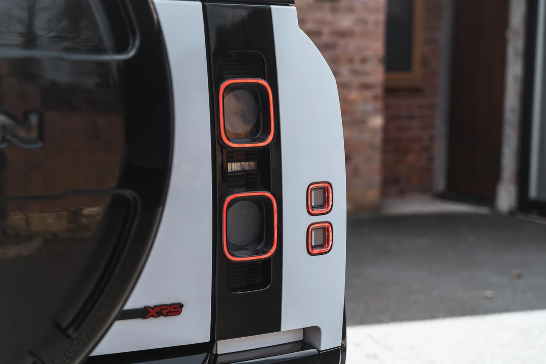2023 Land Rover Defender 110 - Image 23 of 31